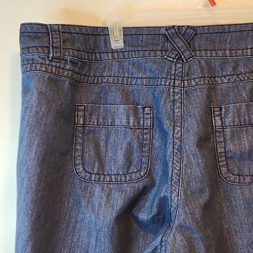 Torrid Blue Jean Denim Shorts 100% Cotton Casual Summer Women's Sz 24 EUC NICE! - Picture 10 of 14